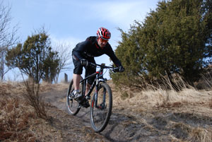 Mountainbikerytterne fra cykelklubben Cycling Nord i Aalborg agerede forsøgspersoner ved målingerne i terrænet ved Poulstrup Sø.