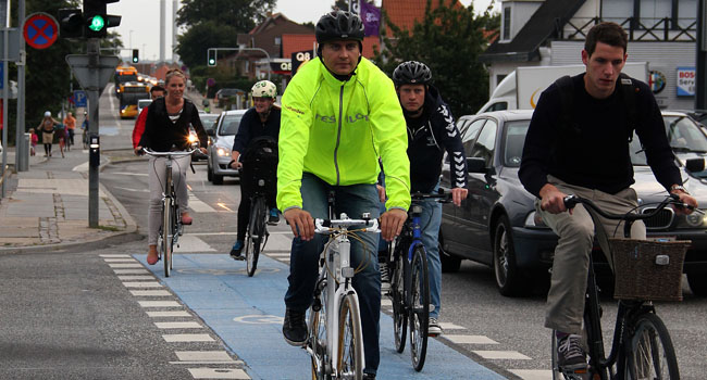 Pangfarvede cyklister har halvt så mange uheld